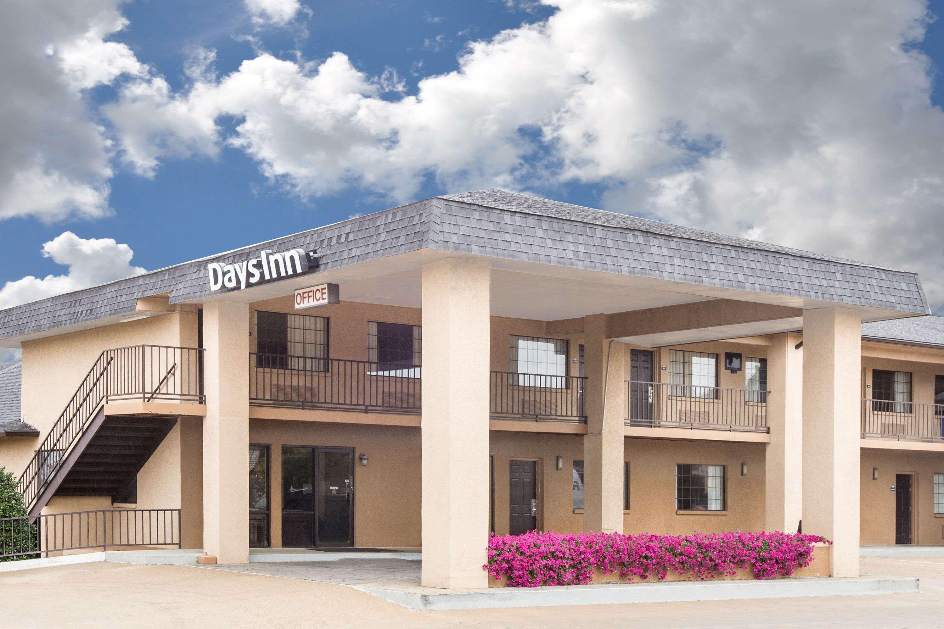Days Inn By Wyndham Ruston La Екстер'єр фото