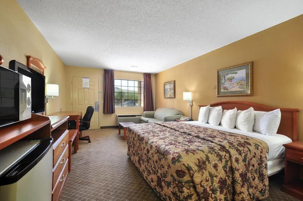 Days Inn By Wyndham Ruston La Екстер'єр фото